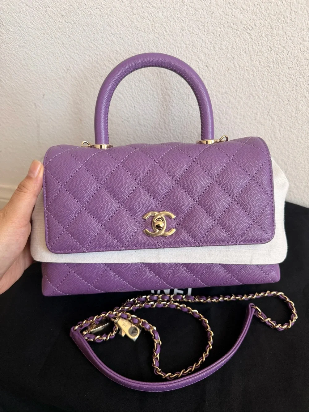 NEW w/ Receipt CHANEL 22P Purple Violet Caviar Light GHW Small Coco Handle Flap